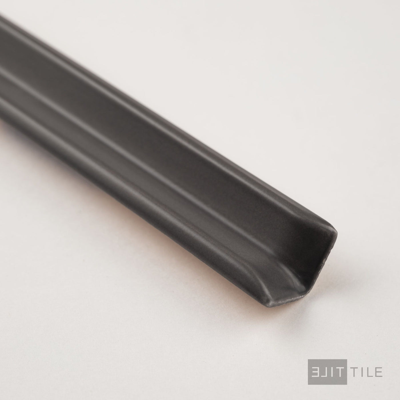 Sanitary Cove Base Inside Corner 1X6 Dark Gray Matte