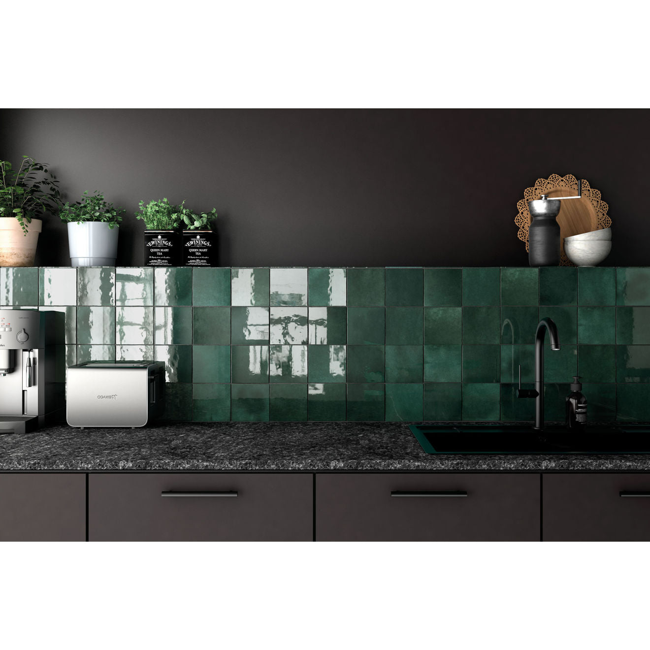 CLOE GLOSS WALL TILE 5X5 GREEN 5X5 GREEN GLOSSY LIFESTYLE SHOT