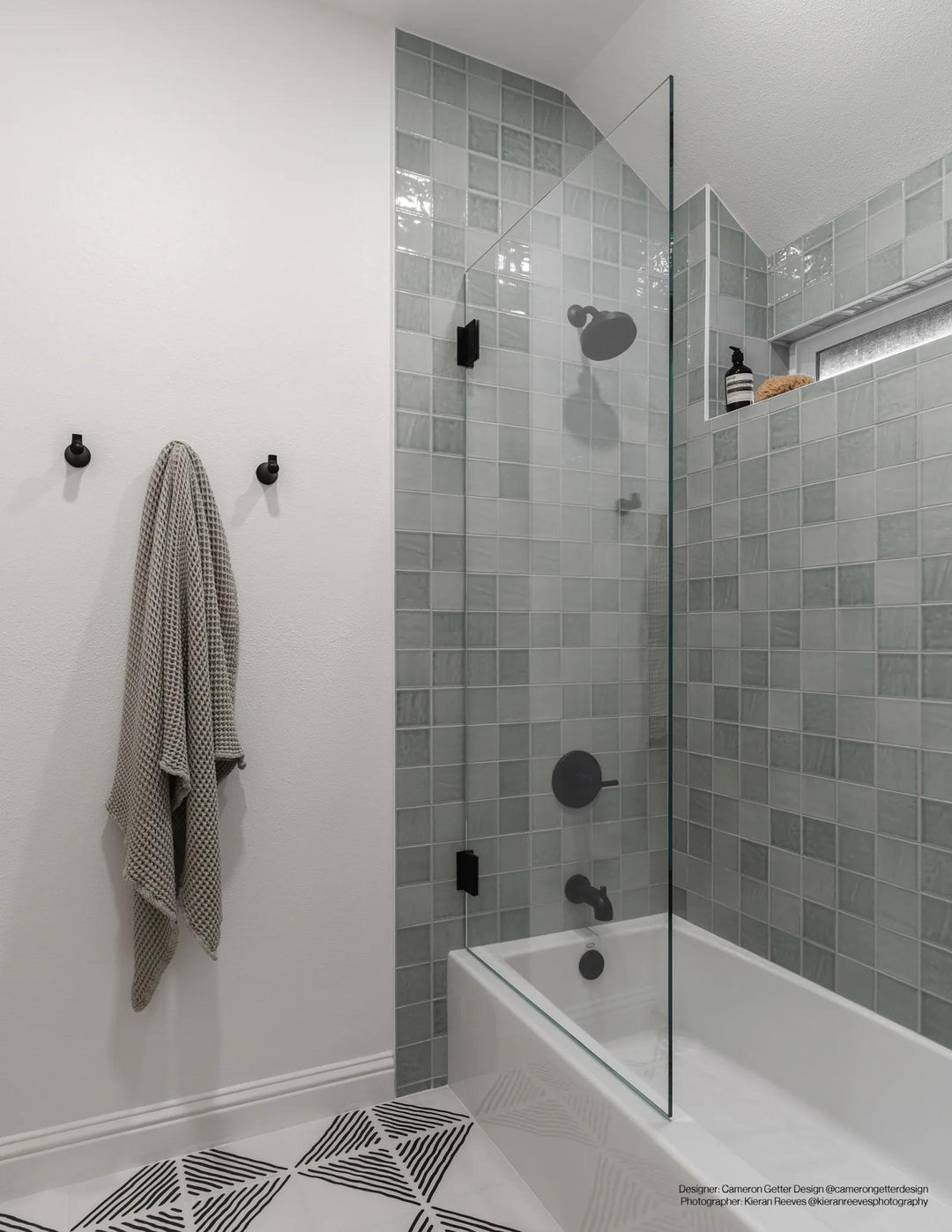 Marin Glazed Ceramic Field Tile 4X4 Aloe Green Gloss - Elit Tile