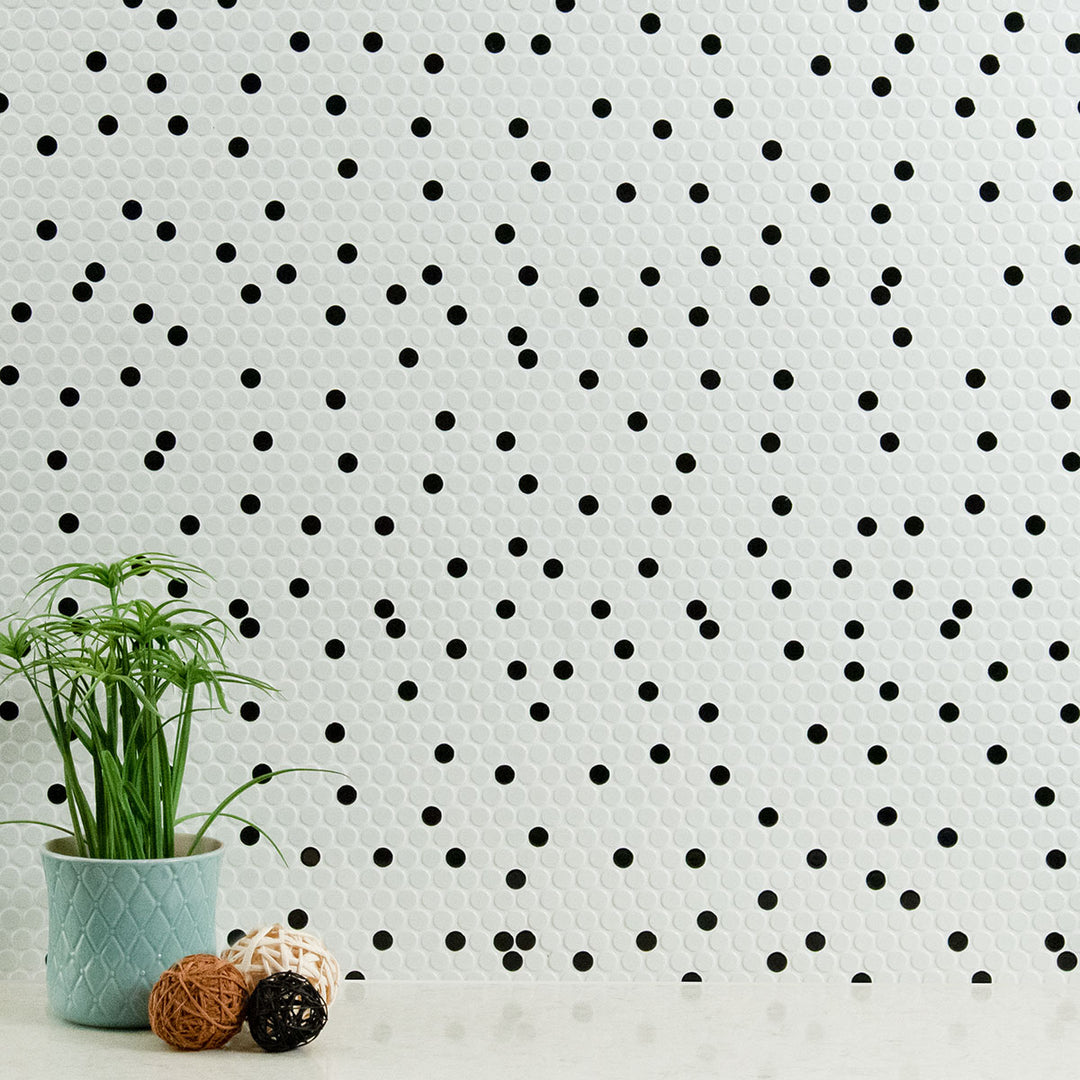 ニチユー　ドミノ Domino Penny Round Porcelain Mosaic 12X12 Black & White