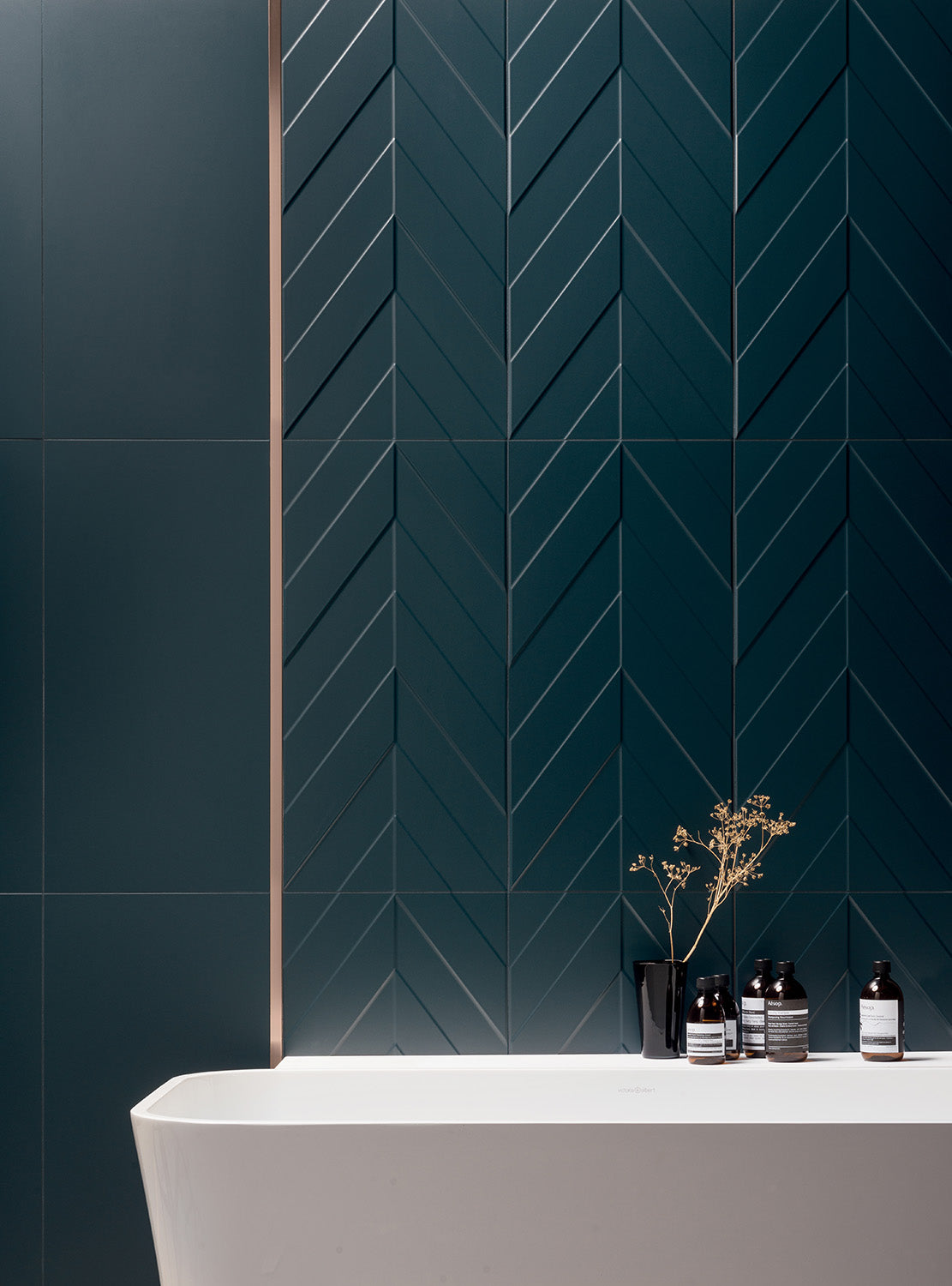 4D Chevron 16X32 Deep Blue Matte