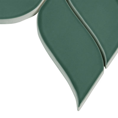 6th Avenue Mosaic 7-11/16X8-7/8 Jade Green Gloss