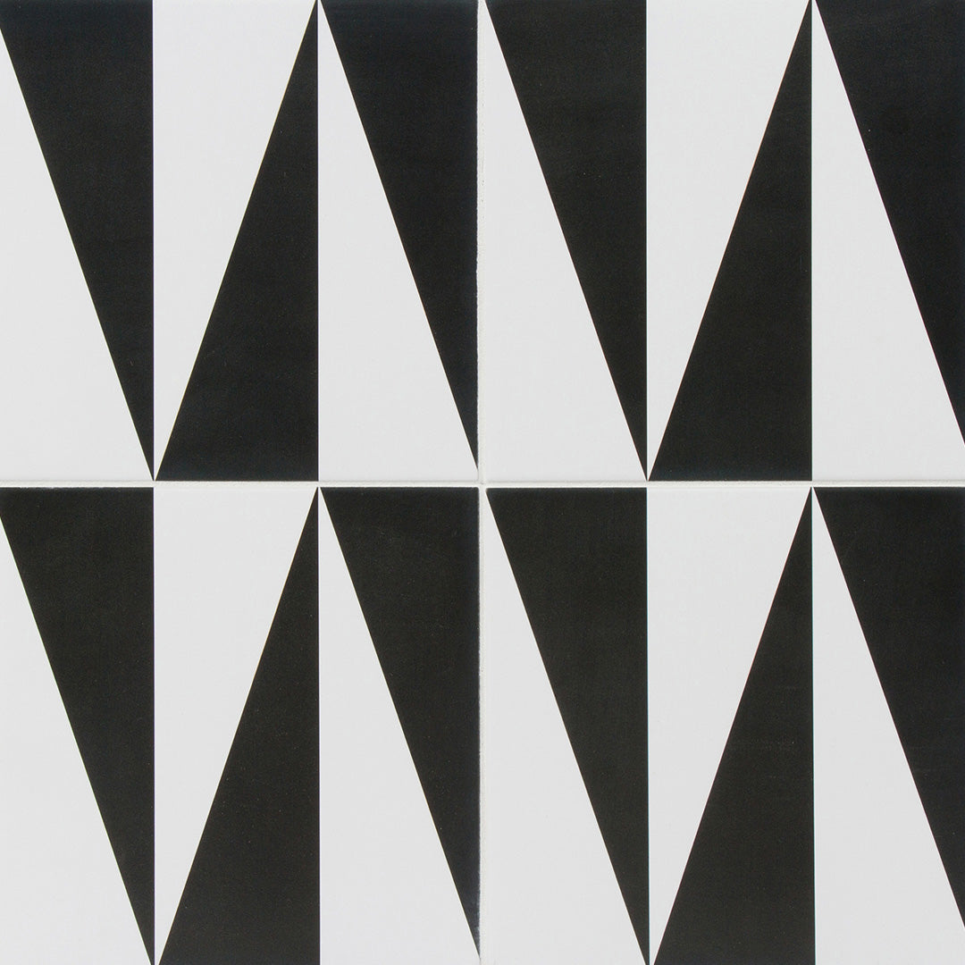 Pop Culture Chess Queen Square 8X8 Black/White Matte