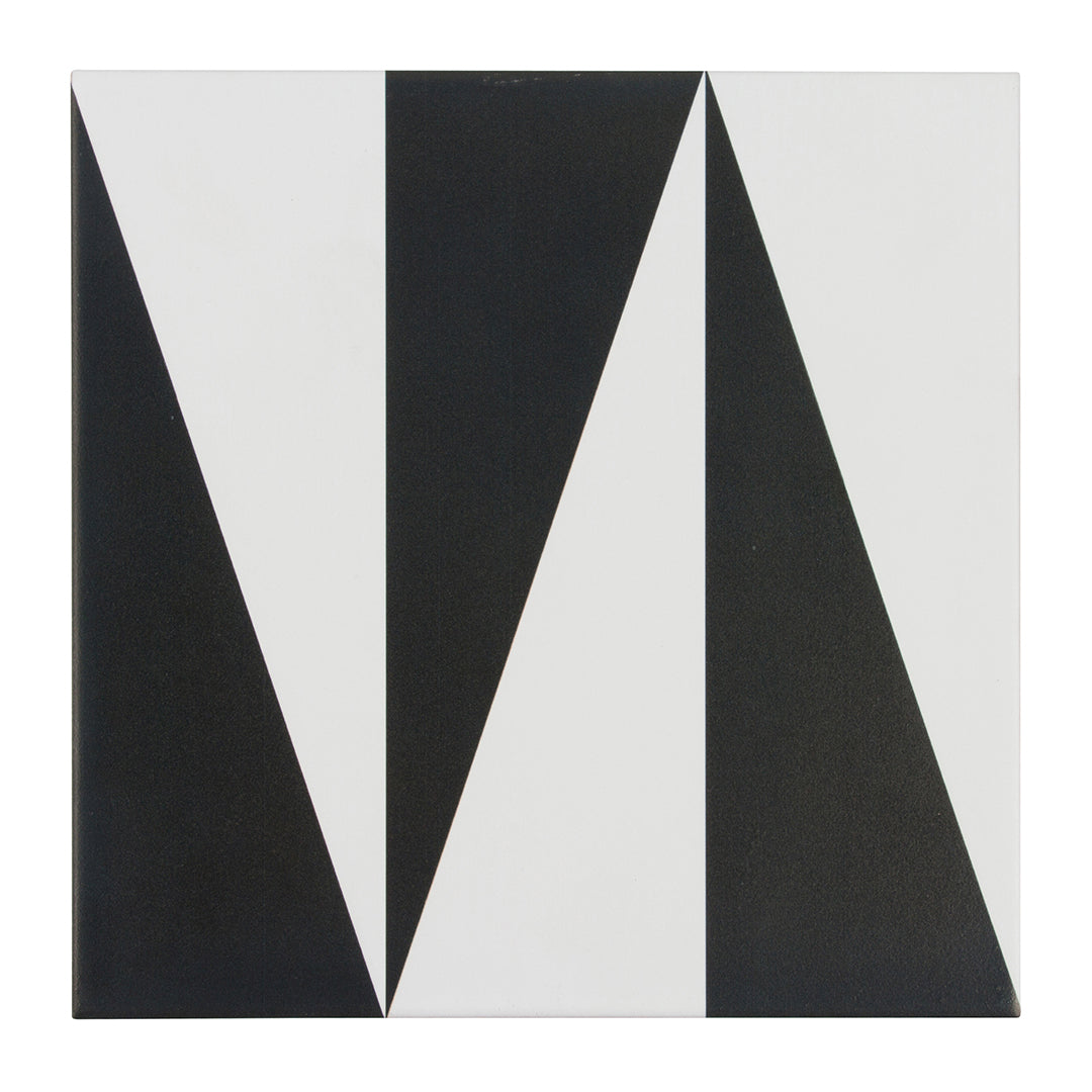 Pop Culture Chess Queen Square 8X8 Black/White Matte