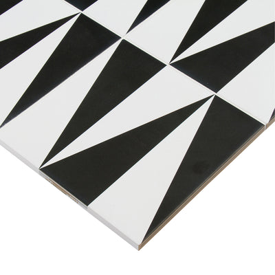 Pop Culture Chess Queen Square 8X8 Black/White Matte