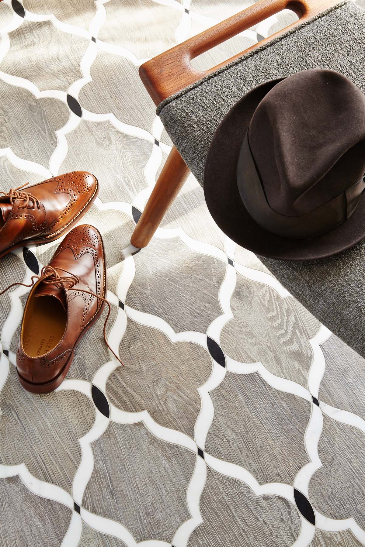 Sterling Row Wingtip Mosaic 5-3/4X7-3/4 Charcoal Natural