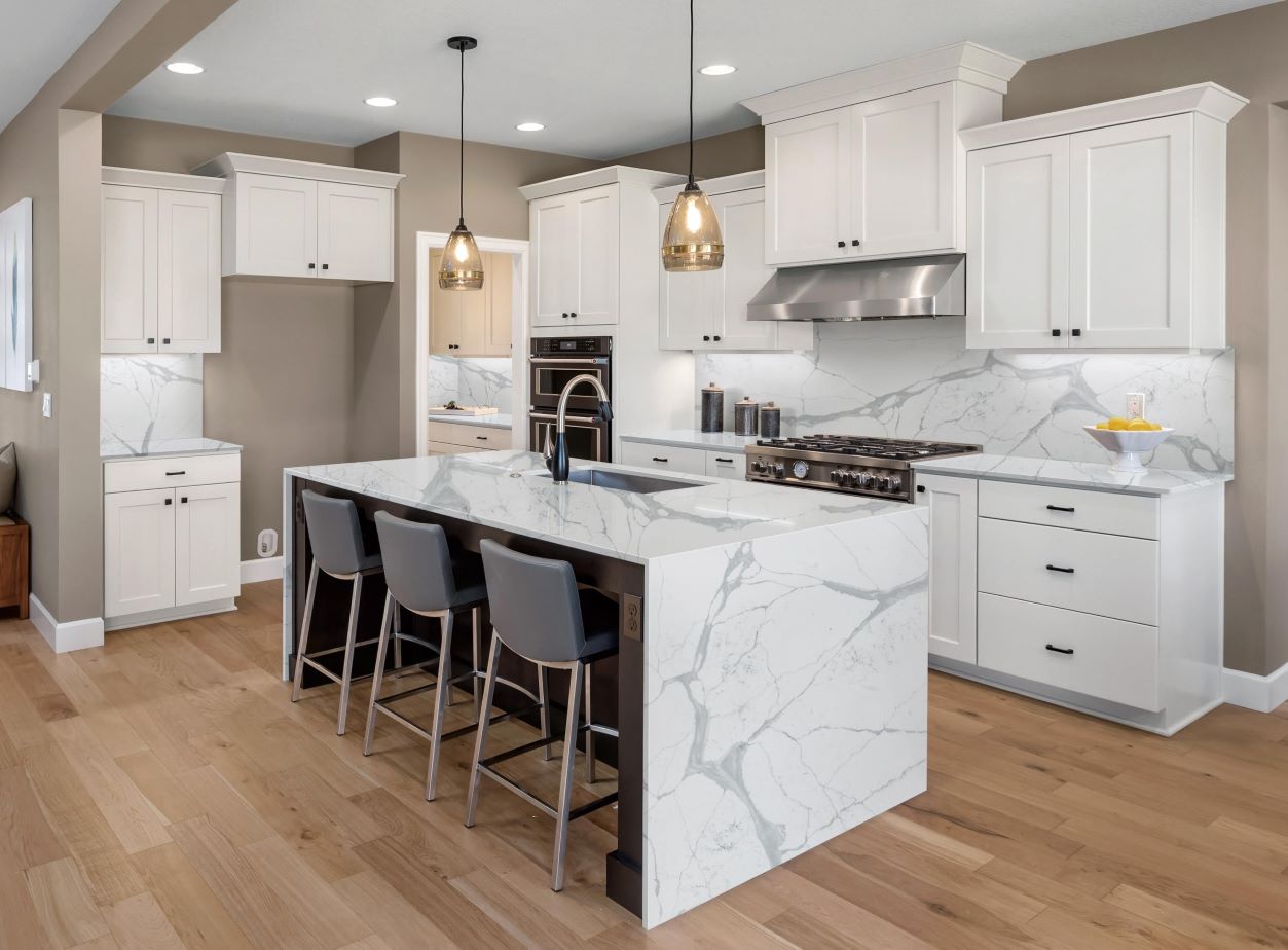 Quartz Prefab Countertop Right 9'X2' Luxe Calacatta Polished